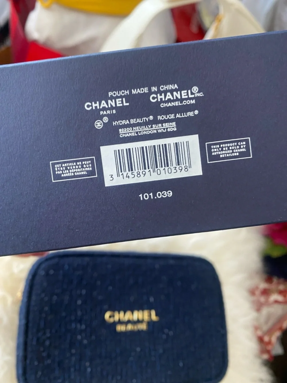 CHANEL Beauty Navy Tweed Zip Pouch with Gold Logo NIB ✨💙 - Picture 8 of 10